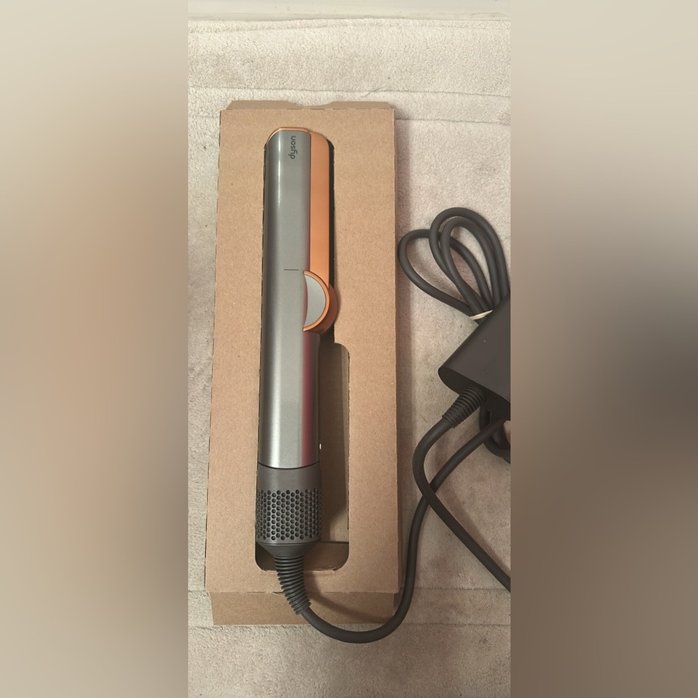 Dyson Airstrait Nickel/Copper Hair Tool